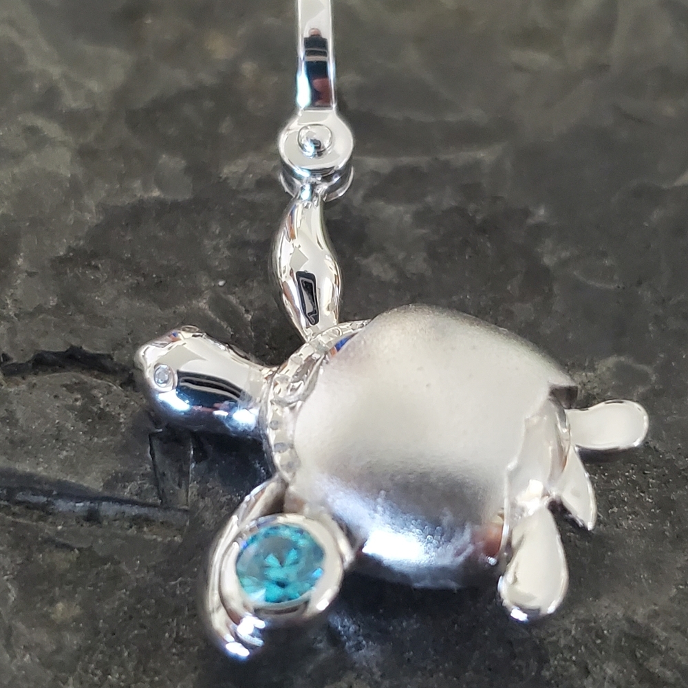 Sterling silver turtle pendant